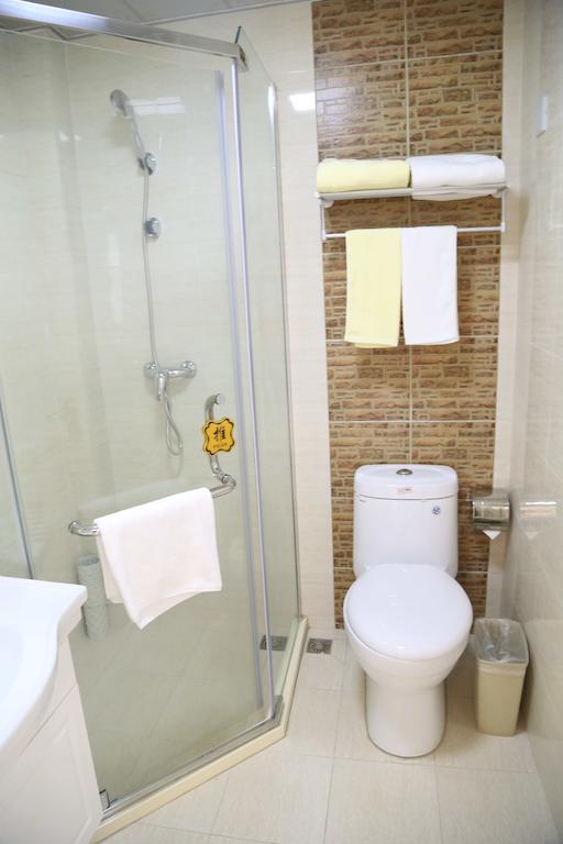 Qingdao Fu Yong Hotel Quarto foto